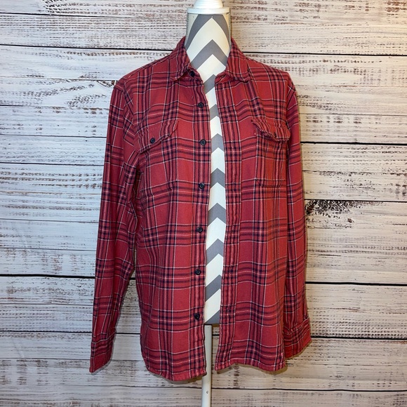 Levi's Other - Levi’s Red Stripped Flannel Men Size Medium